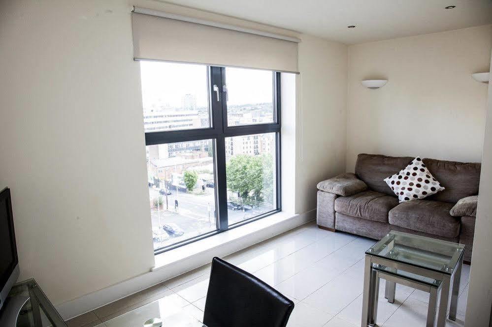 Halo Serviced Apartments - The Point Sheffield Esterno foto