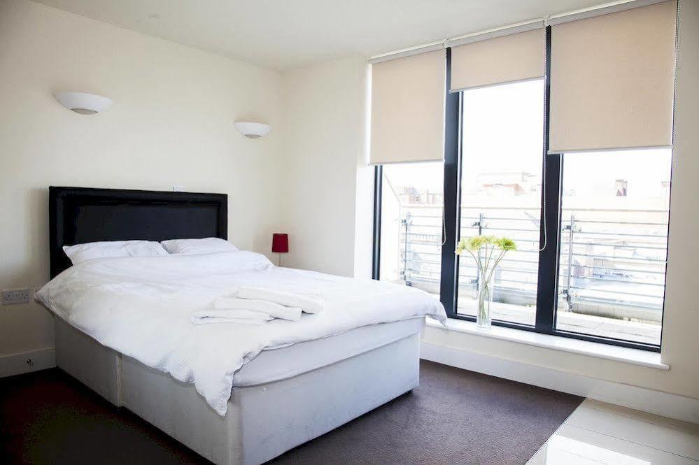 Halo Serviced Apartments - The Point Sheffield Esterno foto