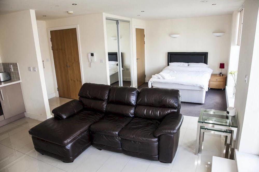 Halo Serviced Apartments - The Point Sheffield Esterno foto